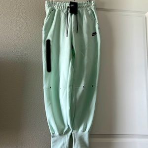 Mint Greet Joggers sweat pants